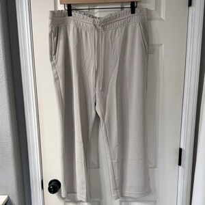 Athleta Avenue Wide Leg Crop Pant Size XLarge
